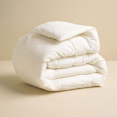 Couette bébé mi-saison Bellemoon, légère et douce, adaptée aux nuits de printemps et d’automne.