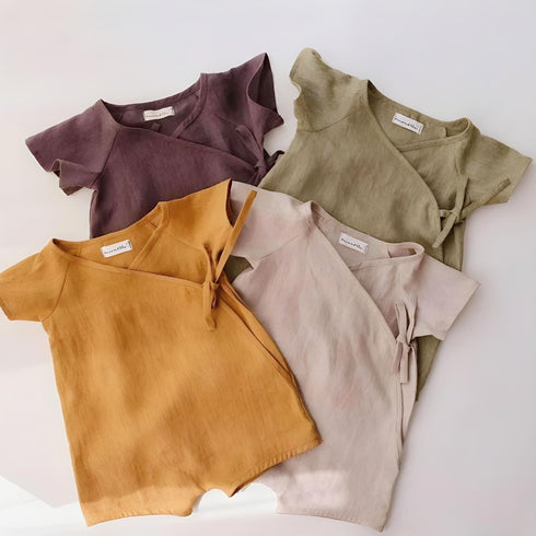 Ce pyjama ouverture devant bébé allie confort, douceur et praticité, pour des nuits paisibles dans l’univers rassurant de Bellemoon.