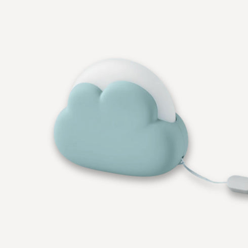 Équipée d’une sangle discrète, notre veilleuse bébé nuage s’emporte partout pour rassurer bébé avec douceur, fidèle à l’esprit nomade de Bellemoon.