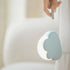 La veilleuse bébé nuage Bellemoon diffuse une lumière douce et rassurante, pour accompagner les tout-petits vers des nuits paisibles et pleines de rêves.