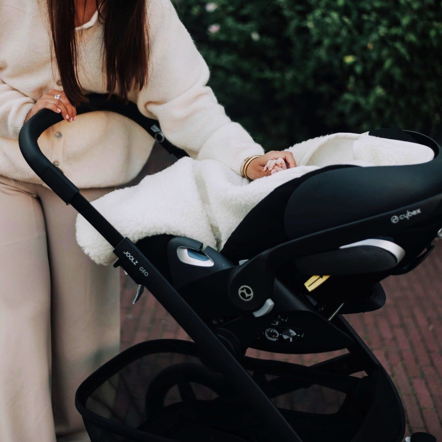 Couverture Enveloppante avec Ouvertures pour Maxi-Cosi -  Kico Label