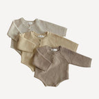 Combinaison bébé en maille avec bonnet