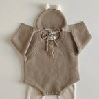 Combinaison bébé en maille avec bonnet