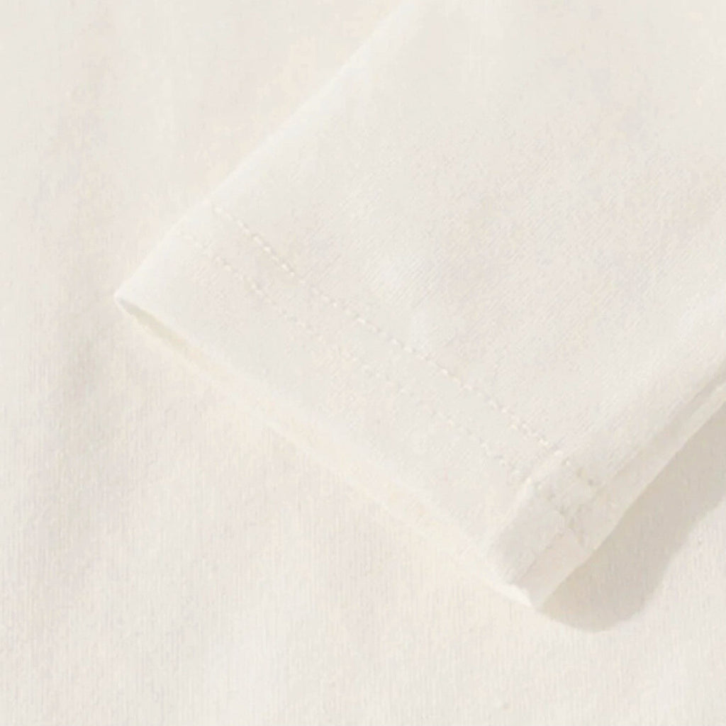 Les détails fins de notre pyjama bébé fille chic révèlent une confection soignée et élégante, fidèle à l’univers raffiné de Bellemoon.