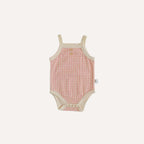 Un pyjama léger bébé fille rose, tout en délicatesse, pour des nuits d’été douces et sereines dans l’univers tendre de Bellemoon.
